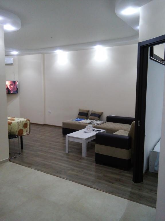 Mari Apartment Батуми Экстерьер фото