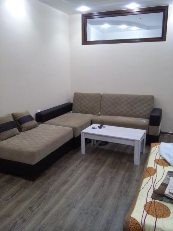 Mari Apartment Батуми Экстерьер фото