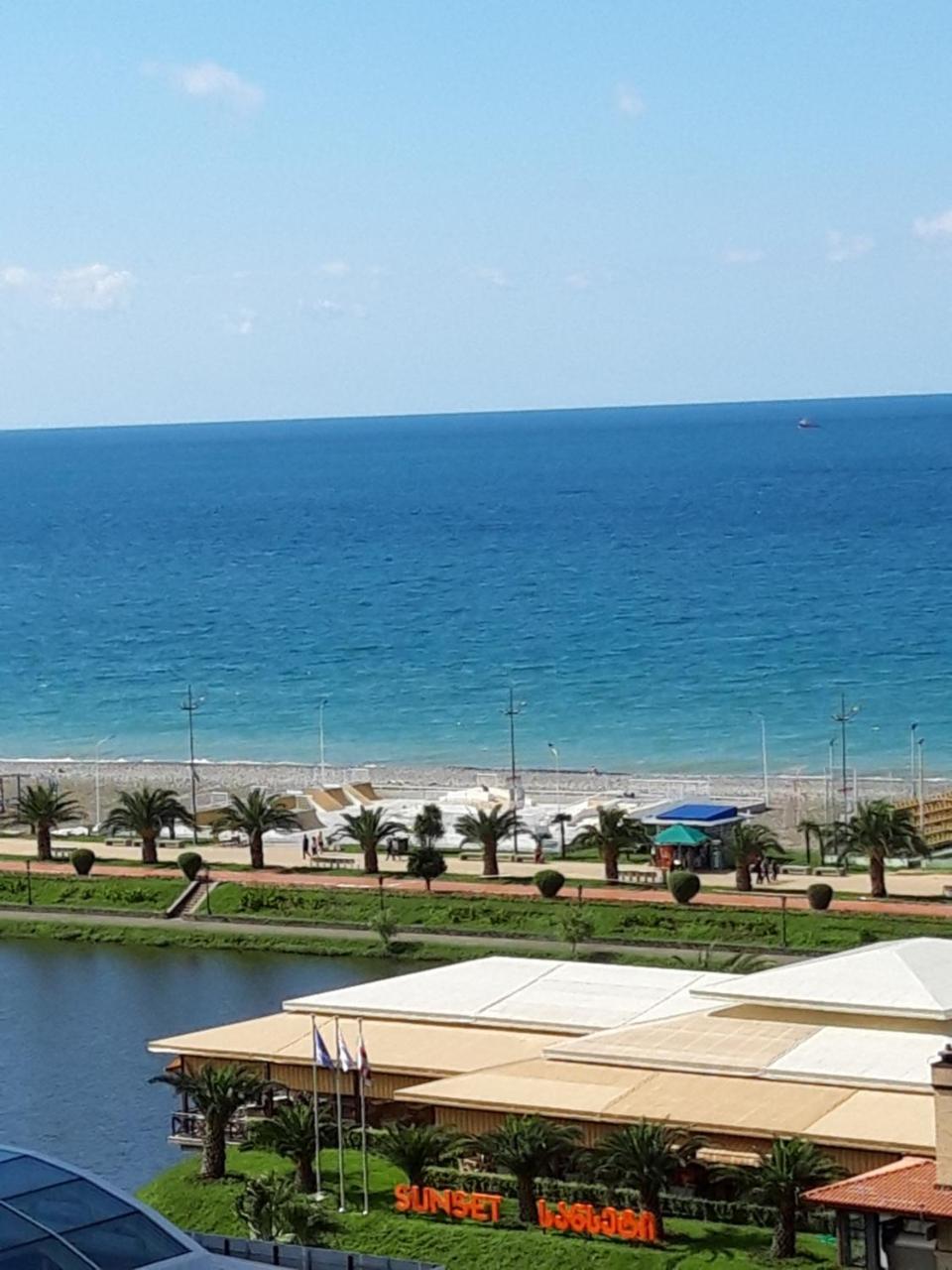 Mari Apartment Батуми Экстерьер фото