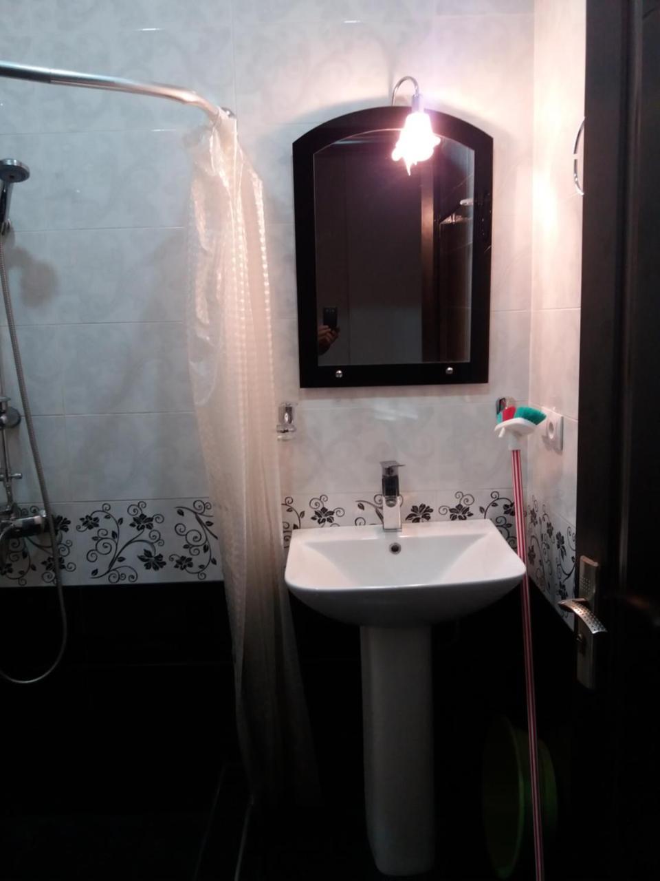 Mari Apartment Батуми Экстерьер фото