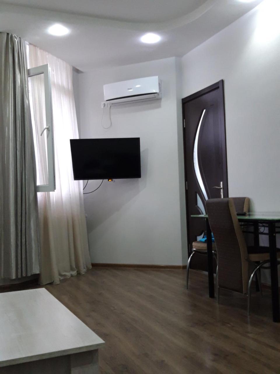 Mari Apartment Батуми Экстерьер фото