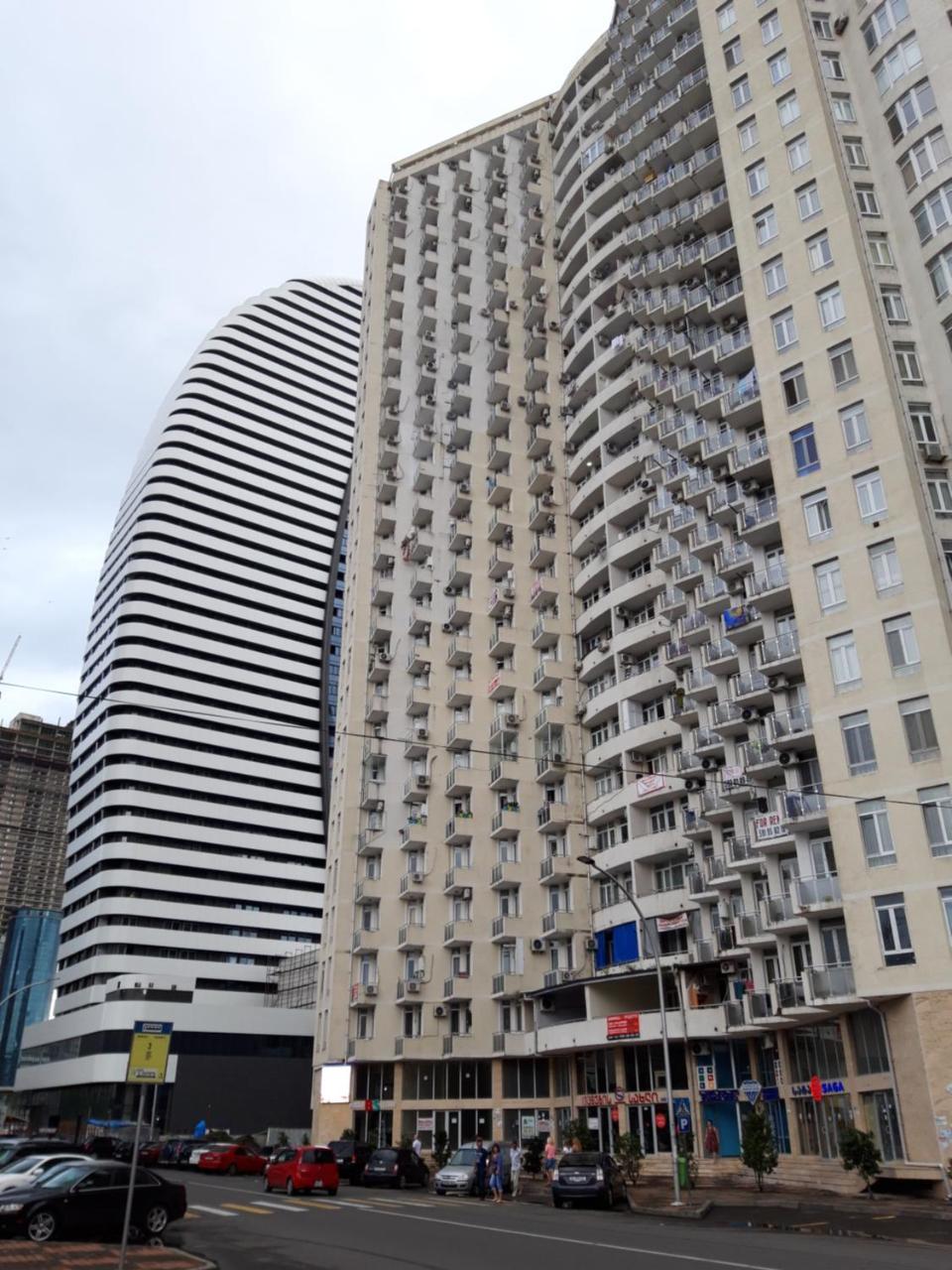 Mari Apartment Батуми Экстерьер фото